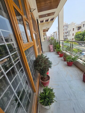 4 BHK Builder Floor – Exterior View View at Sector 9a - for Rent