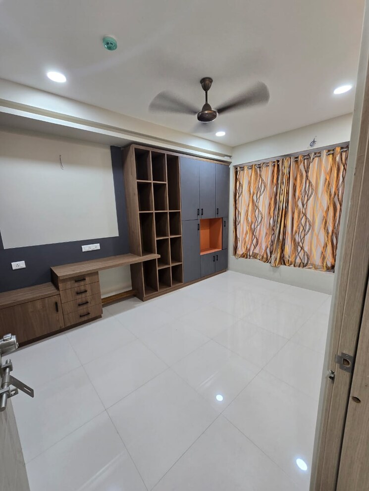 Room, kundan-eternia 4 Bedroom 1800 Sq.Ft. Apartment In Ghorpadi Pune 8876838