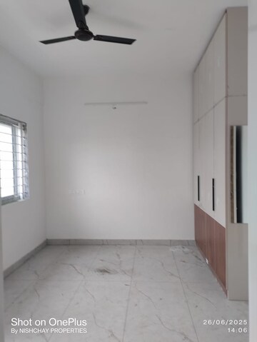 Bedroom in 2 BHK Apartment at Kothanur – for Rent