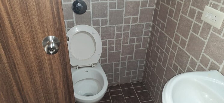 Bathroom, vyas-sudhendu-chs 2 Bedroom 731 Sq.Ft. Apartment In Kothrud Pune 8876986