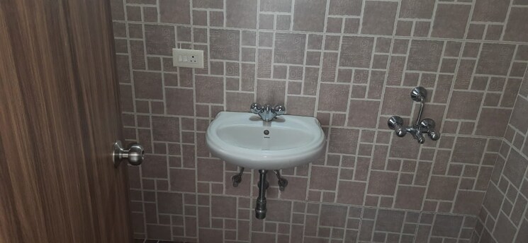 Bathroom, vyas-sudhendu-chs 2 Bedroom 731 Sq.Ft. Apartment In Kothrud Pune 8876986