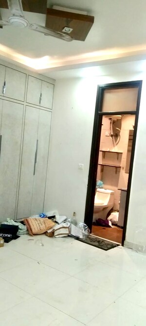 Furnished Amenities in 3 BHK Builder Floor at Chattarpur – for Sale