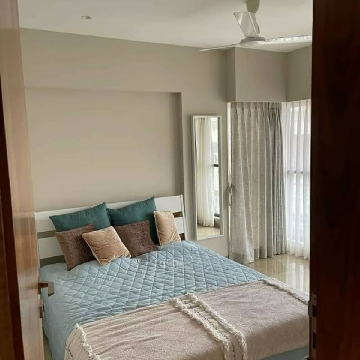 2 BHK Apartment For Sale in Transcon Triumph Tower