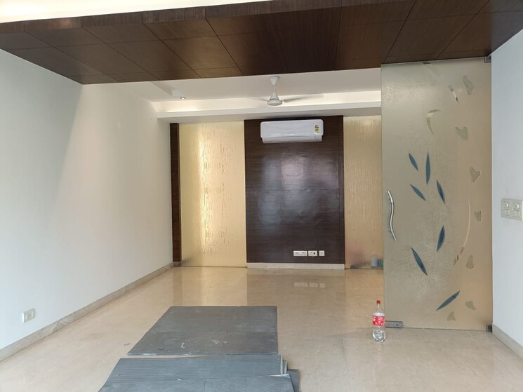 Room, kailash colony 4 Bedroom 2700 Sq.Ft. Builder Floor In Kailash Colony Delhi 8877112
