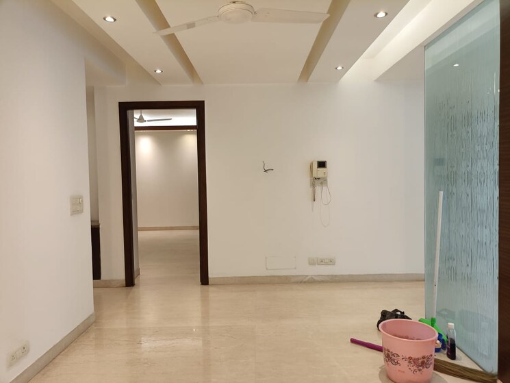 Room, kailash colony 4 Bedroom 2700 Sq.Ft. Builder Floor In Kailash Colony Delhi 8877112