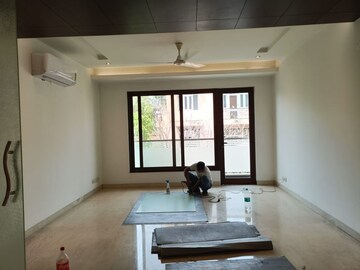 Living Room in 4 BHK Builder Floor at Kailash Colony – for Rent