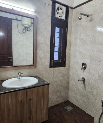 3 BHK Apartment For Rent in Puri Pratham, Sector 84