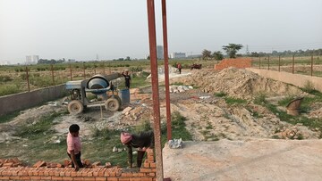  Plot – Garden View at Tech Zone 4 Greater Noida - for Sale