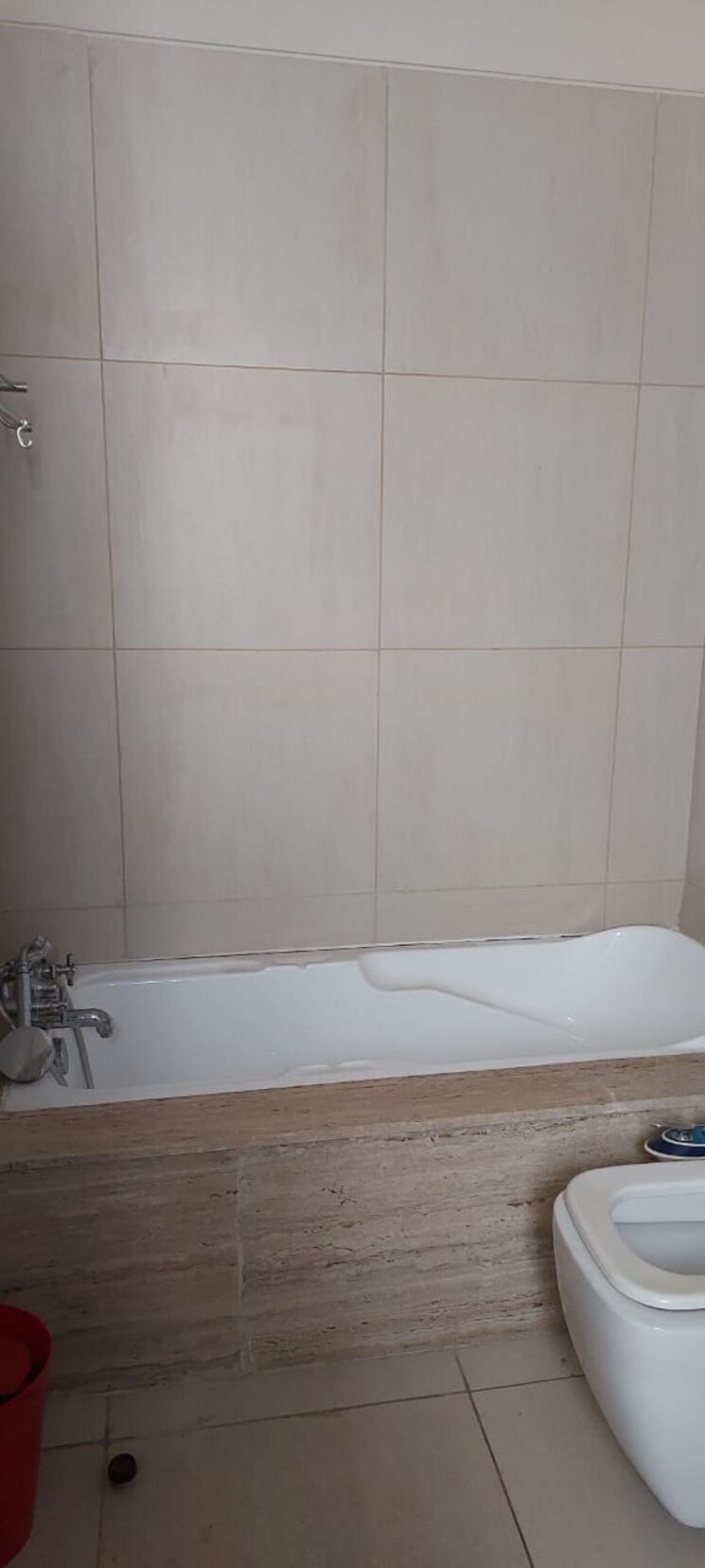 Bathroom, ireo-victory-valley 3 Bedroom 2452 Sq.Ft. Apartment In Sector 67 Gurgaon 8877343