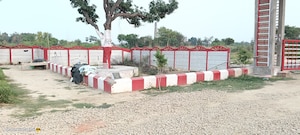  Plot – Exterior View View at Kanpur Road - for Sale