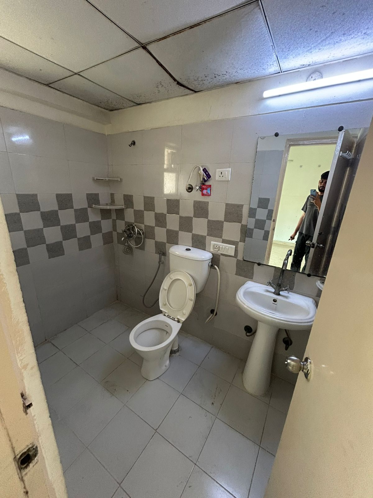 3 BHK Apartment For Sale in Gaur City-2