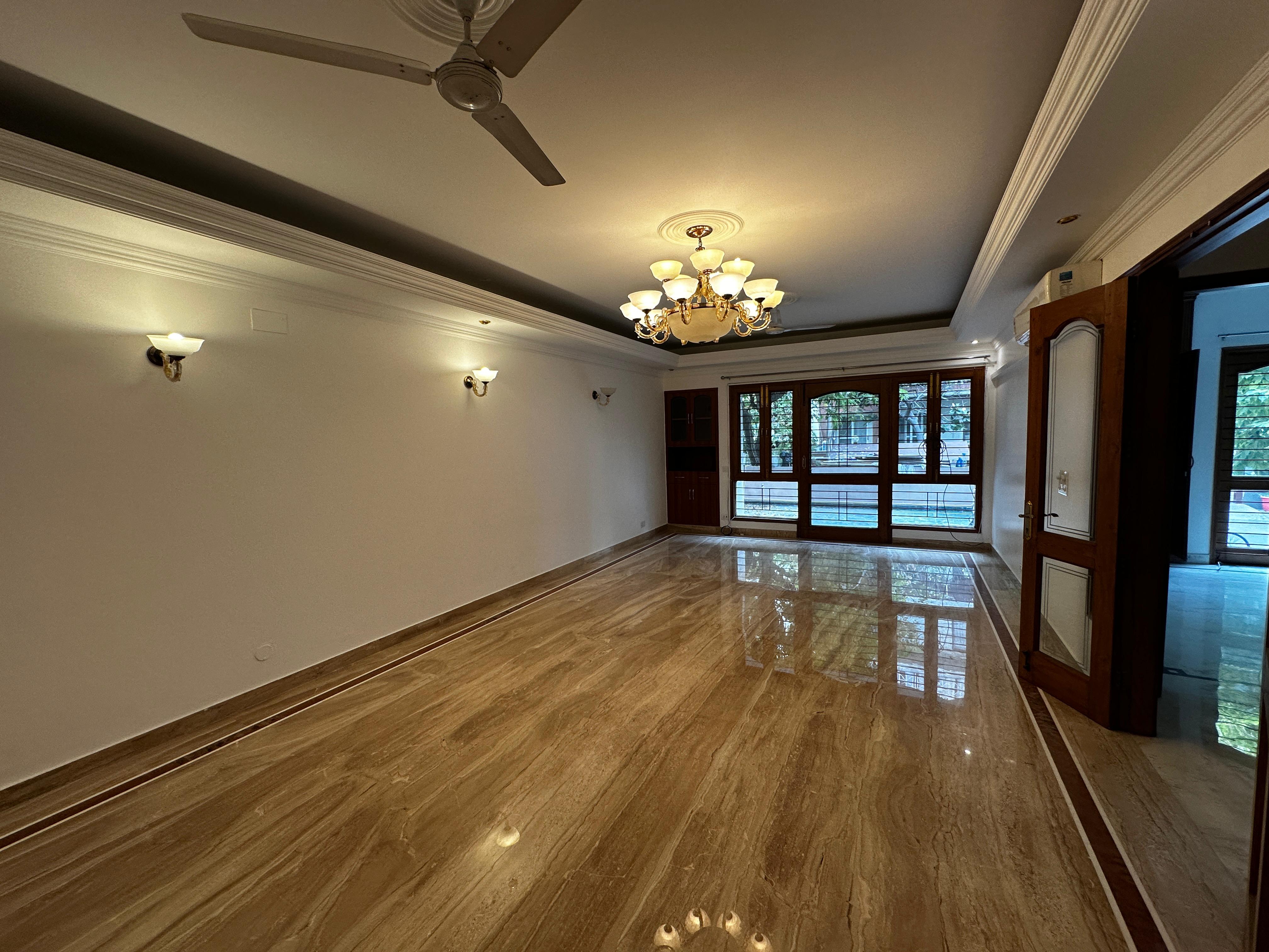 3.5 BHK + Pooja Room,Servant Room,Study Room,Extra Room Apartment For Rent in Defence Colony