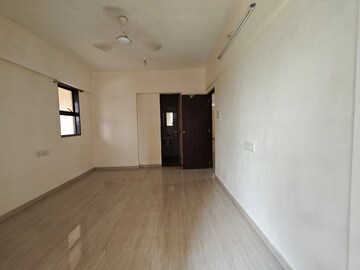 Room in 4 BHK Apartment at Chaitra Heritage, Chembur – for Sale
