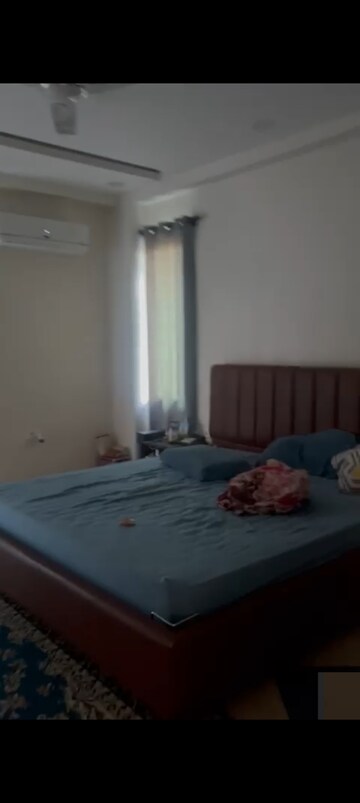 Bedroom in 4 BHK Builder Floor at Palam Vihar Residents Association, Palam Vihar – for Rent