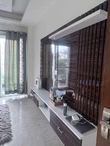 Balcony in 4 BHK Builder Floor at Palam Vihar Residents Association, Palam Vihar – for Rent