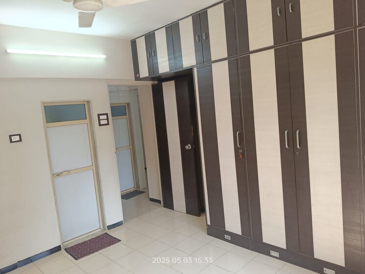 Room, kandivali east 2 Bedroom 610 Sq.Ft. Apartment In Kandivali East Mumbai 8877575