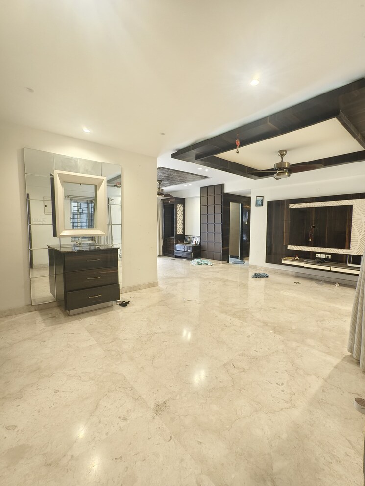  Parking, hsr layout 3 Bedroom 2000 Sq.Ft. Builder Floor In Hsr Layout Bangalore 8877522