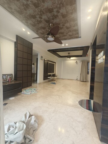 Parking in 3 BHK Builder Floor at Hsr Layout – for Rent
