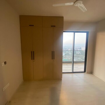 Room in 3 BHK Apartment at M3M Heights, Sector 65 – for Rent