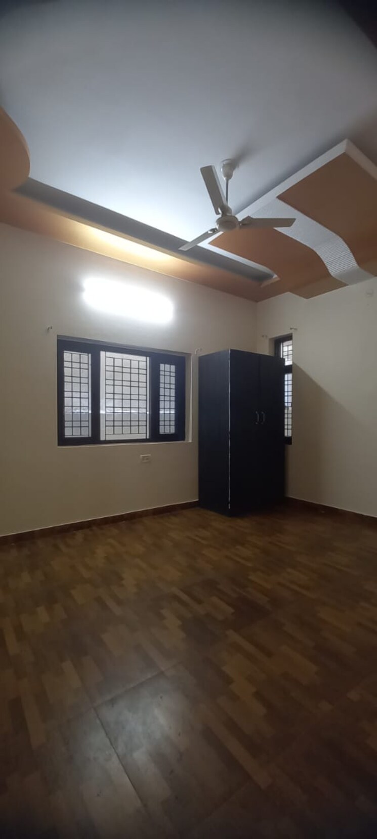 Room, sahastradhara road 2 Bedroom 1205 Sq.Ft. Builder Floor In Sahastradhara Road Dehradun 8877505