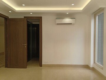 Room in 4 BHK Apartment at Boutique Residential Apartments D-6 4, Vasant Vihar – for Sale