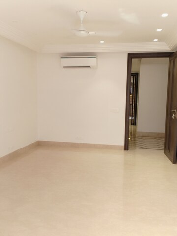 Room in 4 BHK Apartment at Boutique Residential Apartments D-6 4, Vasant Vihar – for Sale