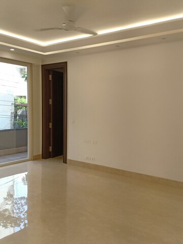 Room in 4 BHK Apartment at Boutique Residential Apartments D-6 4, Vasant Vihar – for Sale