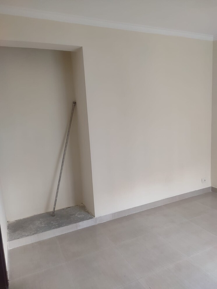 Room, paramount-floraville 2 Bedroom 1045 Sq.Ft. Apartment In Sector 137 Noida 8877535