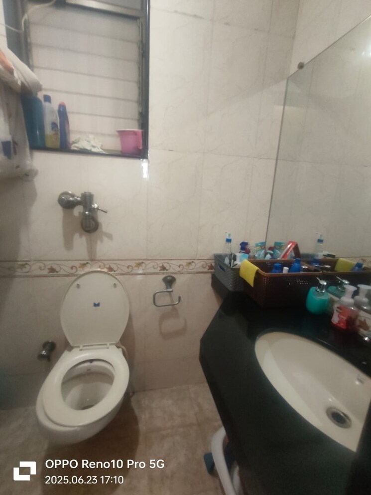 Bathroom, lake-florence 2 Bedroom 910 Sq.Ft. Apartment In Powai Mumbai 8877640