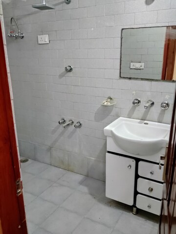 Bathroom in 3 BHK Independent House at Sector 14 – for Rent