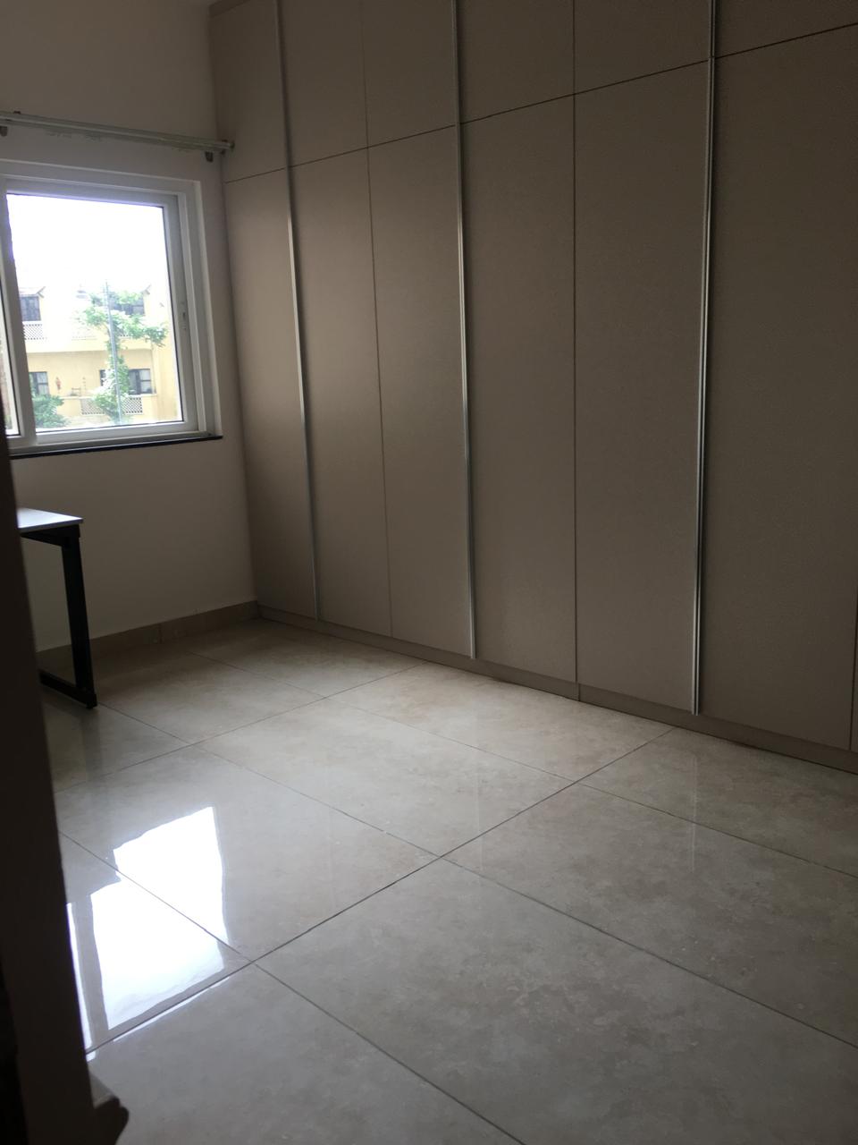 2 BHK + Servant Room Apartment For Rent in AWHO Sandeep Vihar