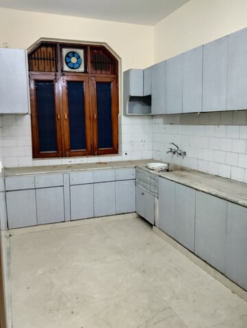 Kitchen in 3 BHK Independent House at Sector 14 – for Rent