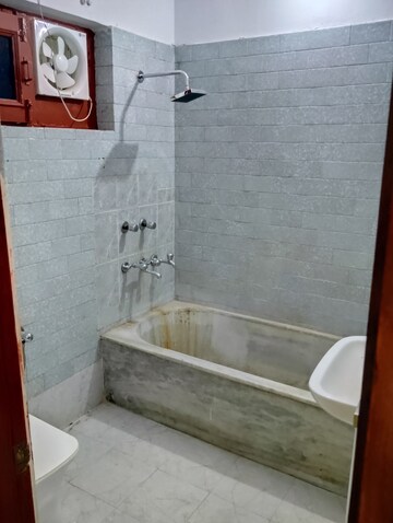 Bathroom in 3 BHK Independent House at Sector 14 – for Rent