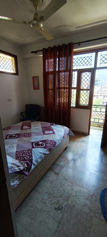 Bedroom in 2 BHK Builder Floor at Sahastradhara Road – for Rent