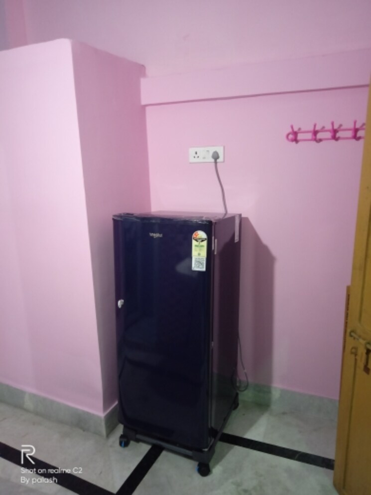 undefined, prince anwar shah road 2 Bedroom 850 Sq.Ft. Apartment In Prince Anwar Shah Road Kolkata 8877722