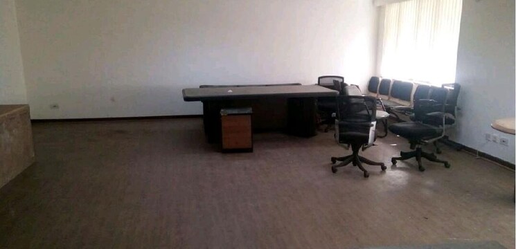 Parking, nariman point Commercial Office Space 6603 Sq.Ft. In Nariman Point Mumbai 8877714