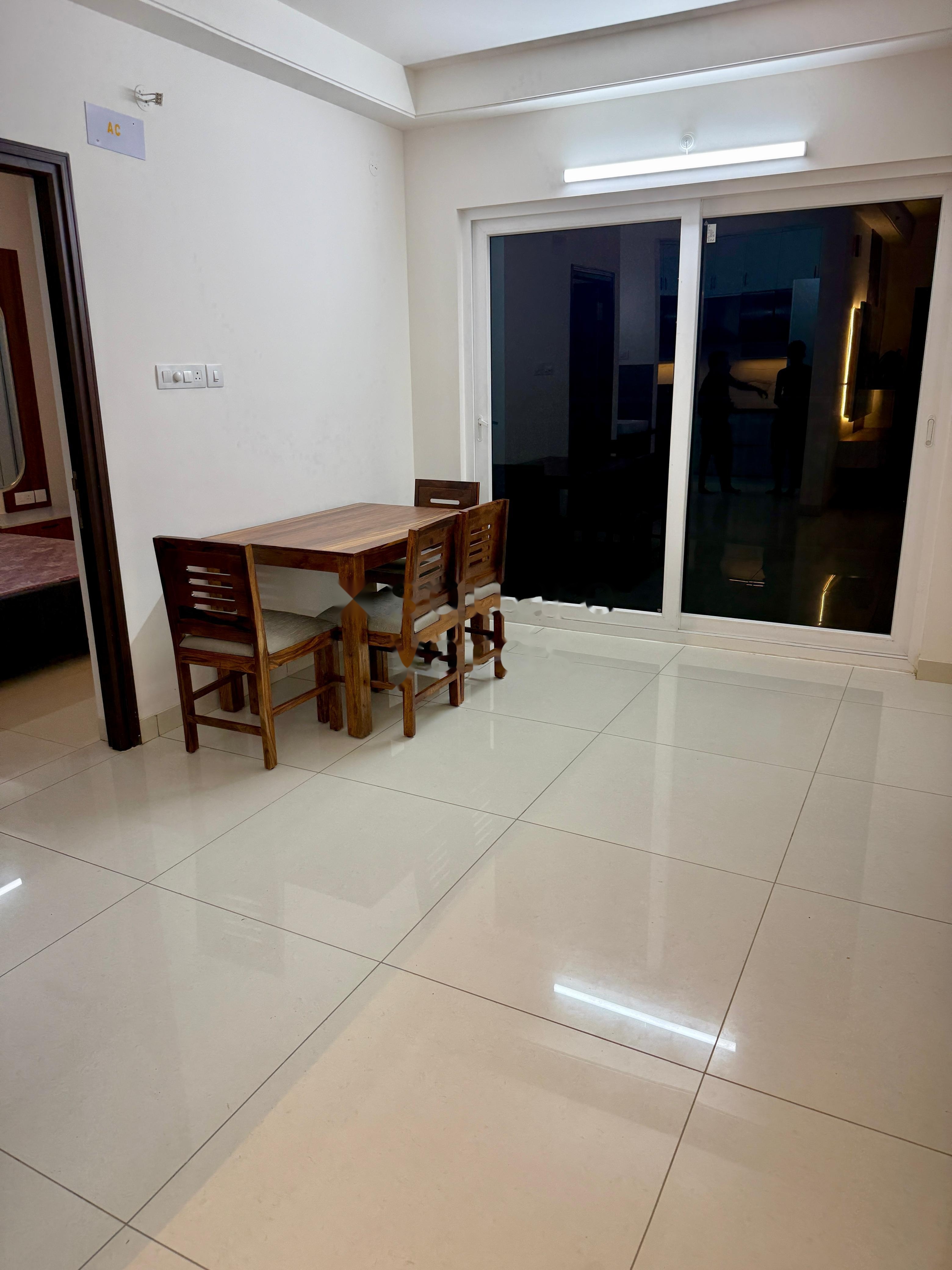 2 BHK Apartment For Rent in Aparna Sarovar Zicon