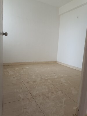 Room in 3 BHK Apartment at Sarvome Shree Homes, Sector 45 – for Sale