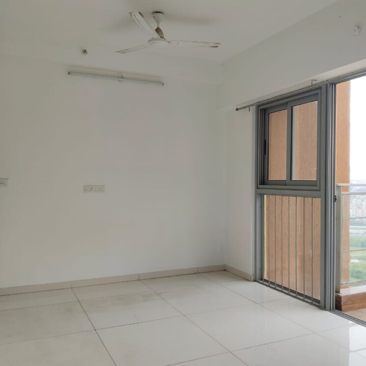 Room, amanora-adreno-towers 1 Bedroom 460 Sq.Ft. Apartment In Amanora Park Town Pune 8877787