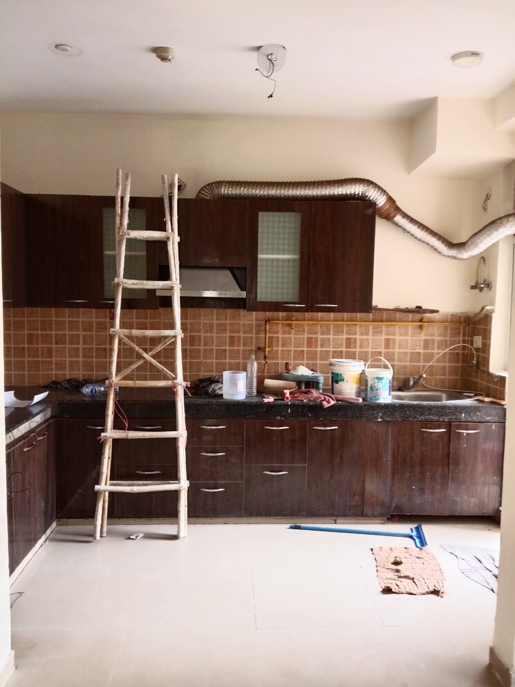 Kitchen, mahagun-mywoods 3 Bedroom 1545 Sq.Ft. Apartment In Sector 16c Greater Noida Greater Noida 8878635