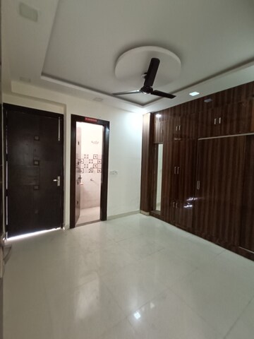 Master Bedroom in 3 BHK Builder Floor at Dwarka – for Rent