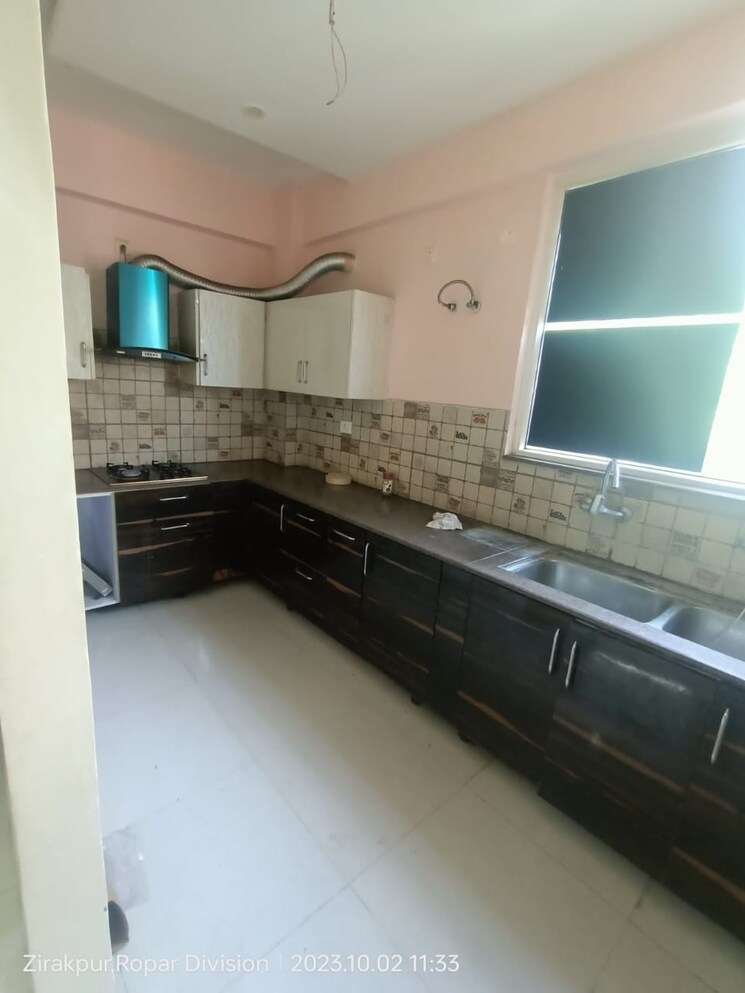 Kitchen, sushma-grande-nxt 3 Bedroom 1650 Sq.Ft. Apartment In Lohgarh Zirakpur 8877851
