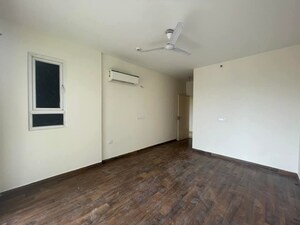 Room in 3 BHK Apartment at Conscient Heritage Max, Sector 102 – for Sale