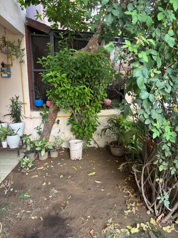 2.5 BHK Builder Floor – Garden View at Uppal Southend, Sector 49 - for Sale