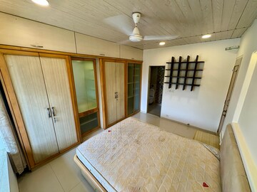 Bedroom in 2 BHK Apartment at Trombay – for Rent