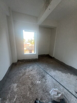 Room in 4 BHK Apartment at Chandmari – for Sale