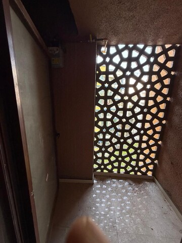 Furnished Amenities in 3 BHK Apartment at Diamond Garden, Chembur – for Sale