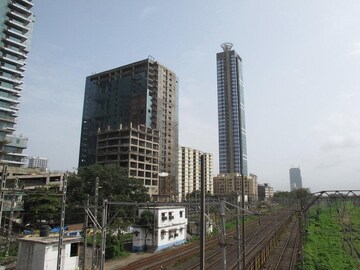  Office Space – Exterior View View at Sunshine Tower Dadar, Dadar West - for Sale