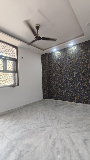 Room in 3 BHK Builder Floor at Govindpuri – for Sale