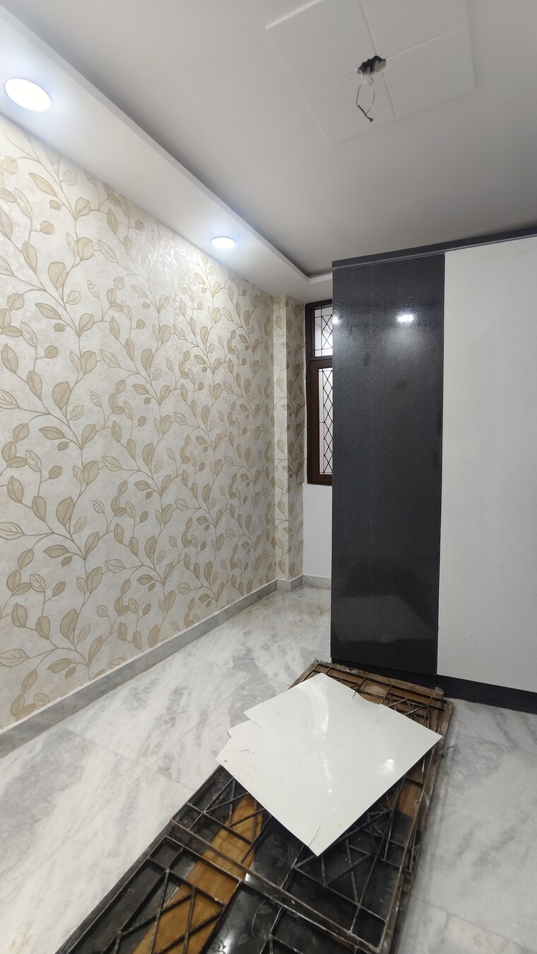 Room, govindpuri 3 Bedroom 900 Sq.Ft. Builder Floor In Govindpuri Delhi 8878201